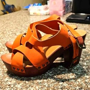 Madden Girl 8.5 Orange Platform Sandals